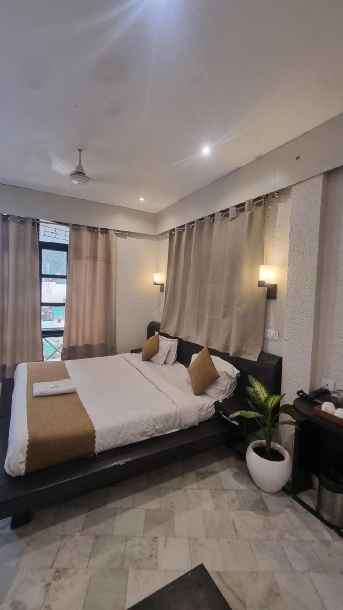 Praana Wellness Resort By Around Stays Rishīkesh Exterior foto